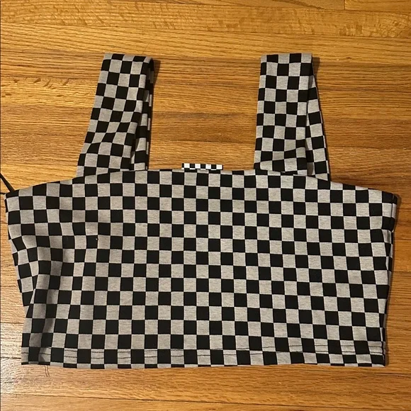 Dressed in Lala Checkered Skirt and Crop Top set size XL - Picture 7 of 9